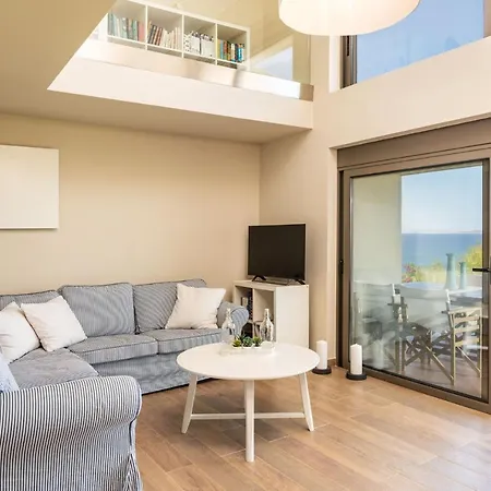 Villa Idyle - Beachfront *