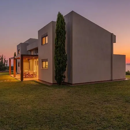 Idyle - Beachfront Villa